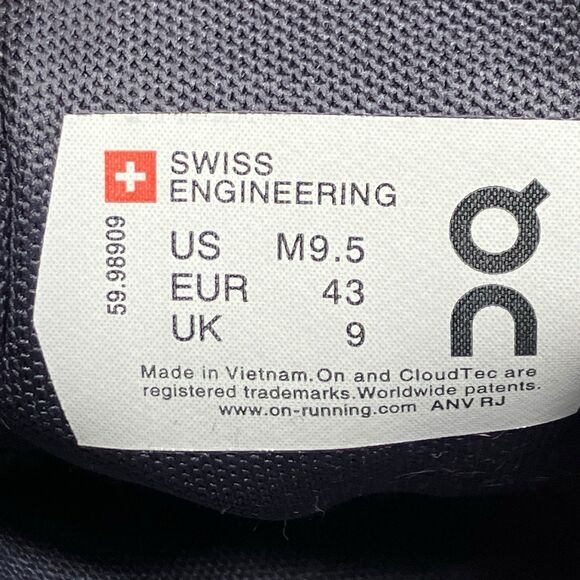 On Cloud 5 Mens 9.5 Gray White Lightweight Running Shoes Repaired 59.98909 - Picture 4 of 13